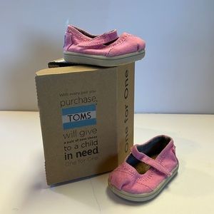 Infant Toms